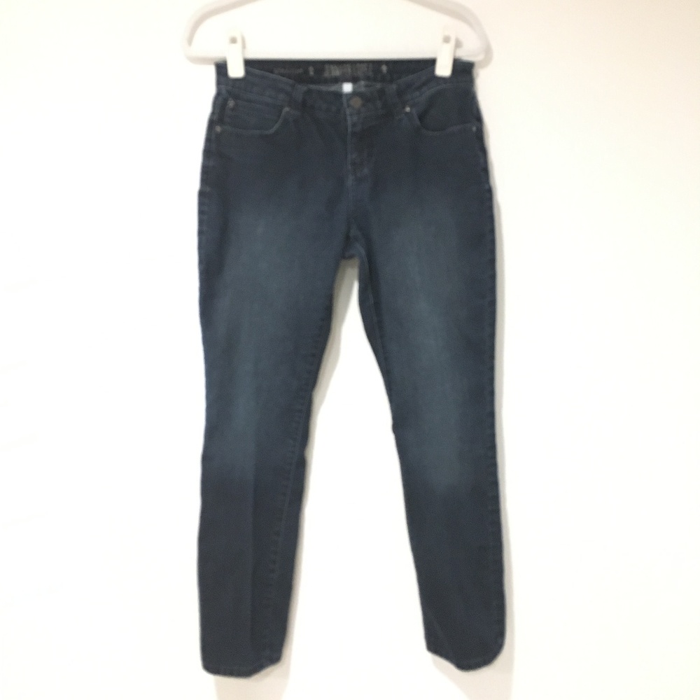 Jennifer Lopez Straight Leg Jeans 6 Petite Dark